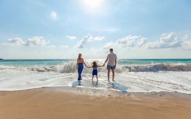 5-Fun-Water-Activities-for-Families-Visiting-Kauai